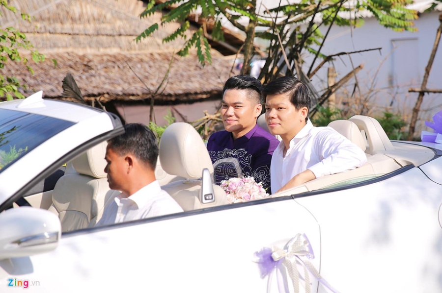 Dan dien vien ve Tra Vinh du le cuoi lan hai cua Le Phuong hinh anh 2