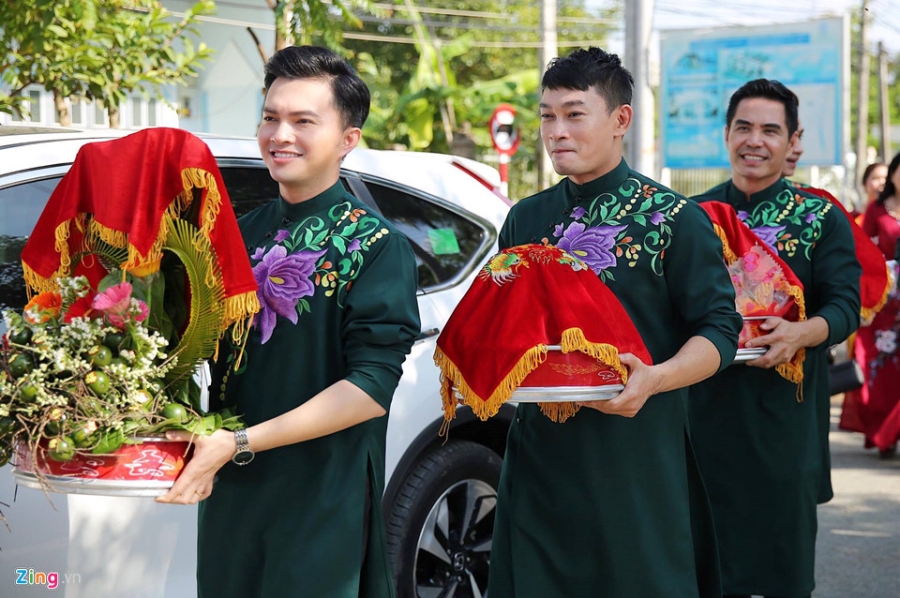 Dan dien vien ve Tra Vinh du le cuoi lan hai cua Le Phuong hinh anh 6