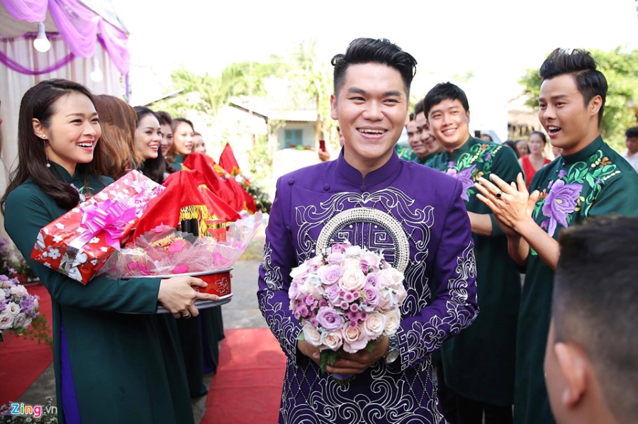 Dan dien vien ve Tra Vinh du le cuoi lan hai cua Le Phuong hinh anh 7