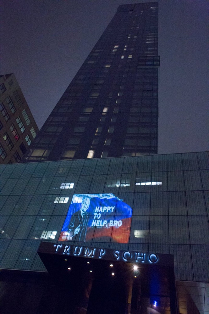 Khách sạn Trump ở New York bất ngờ đăng ảnh ông Putin - ảnh 1