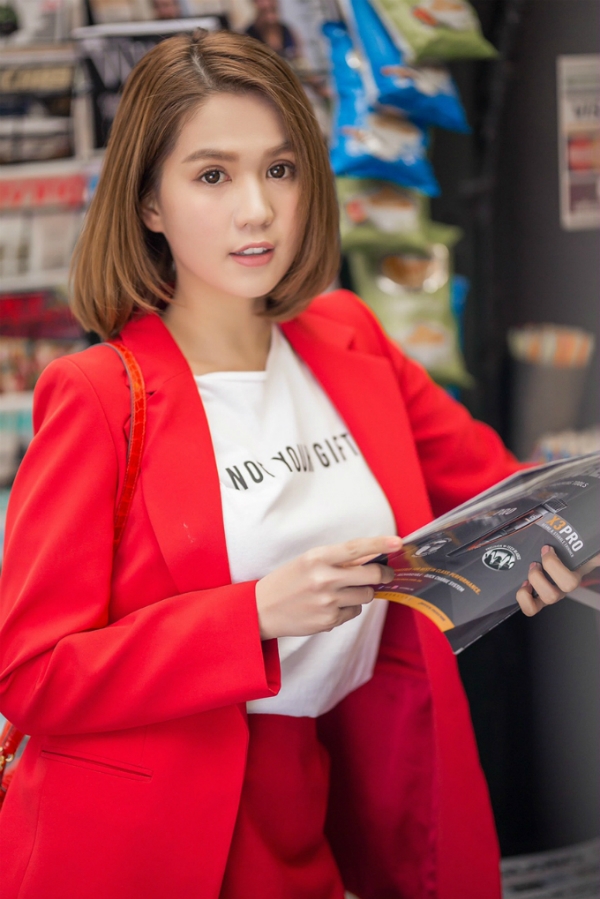 ngoc-trinh-toc-ngan-tre-trung-sai-buoc-tren-duong-pho-australia-3