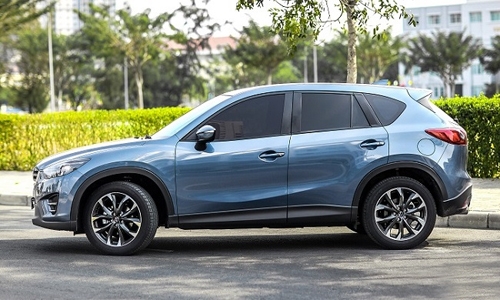 cx-5-giam-gia-ky-luc-ve-muc-800-trieu-canh-tranh-cr-v