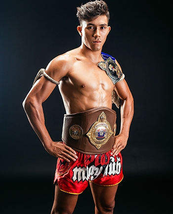 nguyen-tran-duy-nhat-va-nghich-ly-cua-nha-vo-dich-the-gioi-1