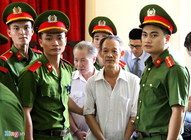 Vu sai pham dat o Dong Tam: Cuu chu tich xa linh 18 thang tu treo hinh anh 1