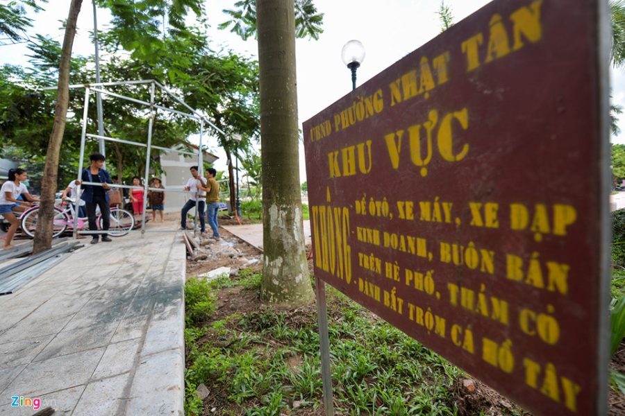 Cac gian hang o pho di bo Trinh Cong Son phai thao do vi dan phan doi hinh anh 12