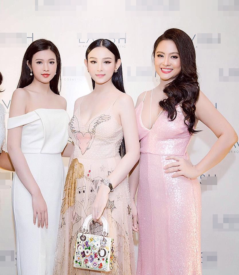 chuyen nha sao: mang toi phia sau thanh cong hay tinh than dang chat khi thanh nguoi showbiz? - 7