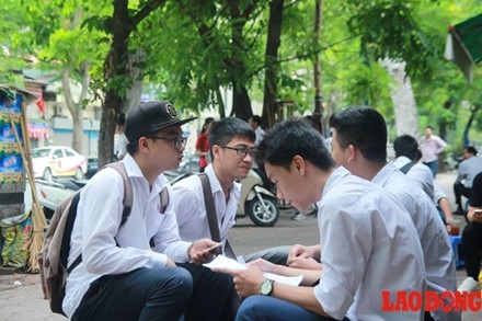 Nhiều thí sinh đã “chán” đại học, chuyển sang học nghề ảnh 1
