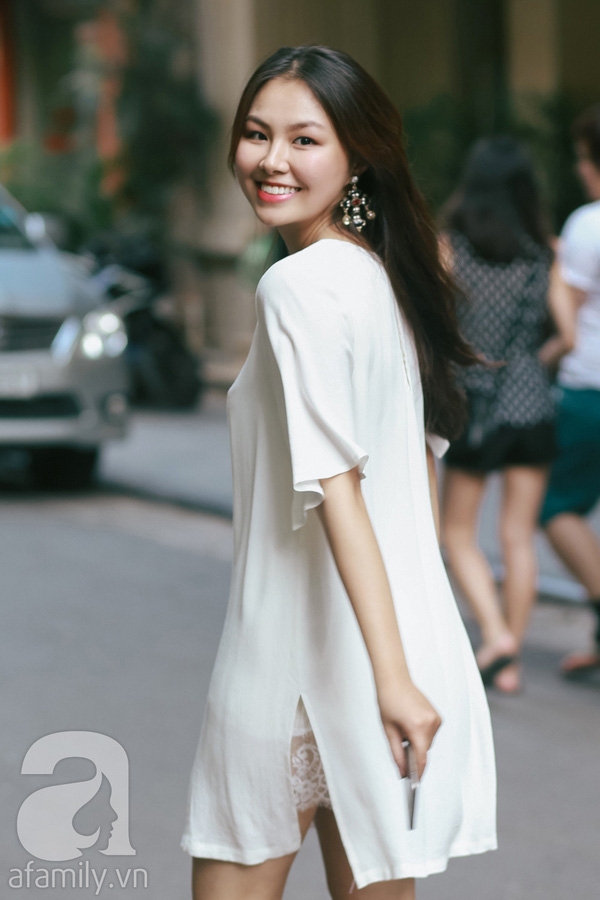4 món đồ trắng mua vài cái để mặc dần mà không sợ bị lỗi mốt - Ảnh 2.