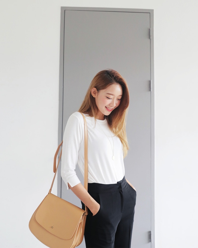 4 món đồ trắng mua vài cái để mặc dần mà không sợ bị lỗi mốt - Ảnh 15.