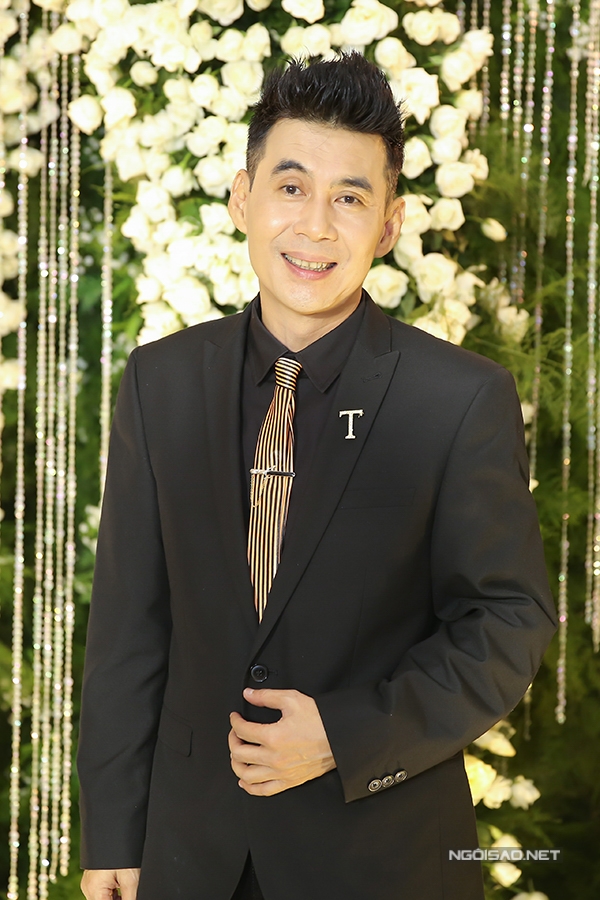 dan-sao-du-tiec-sinh-nhat-xa-hoa-cua-ca-si-nguyen-vu-8