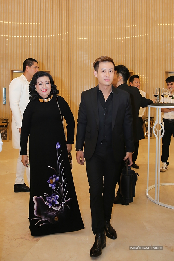 nghe-si-no-nuc-du-tiec-sinh-nhat-nguyen-vu-tiep-7