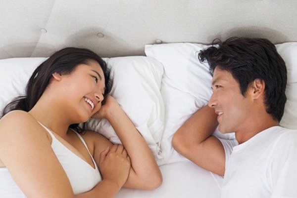 noi kinh hoang cua nguoi chong co vo bung mo, nguc xe lai me ao 2 day - 1