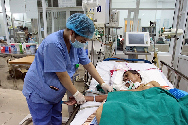 nu dieu duong mang thai sap de van cang minh chong sot xuat huyet hinh anh 8