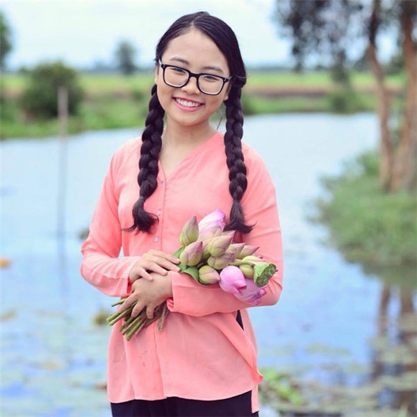phuong my chi va ban linh 4 lan vuot scandal cua co be 14 tuoi - 1