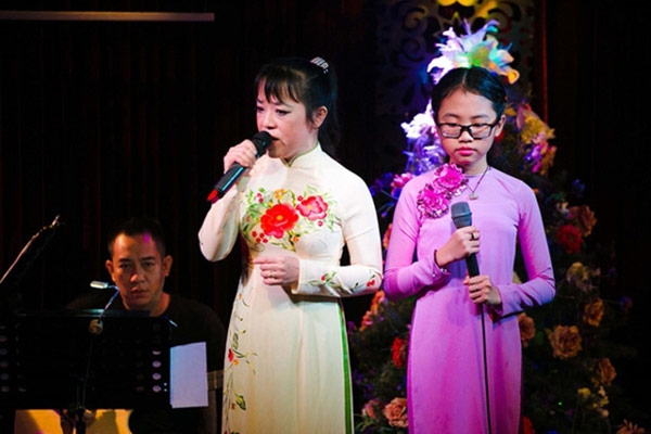 phuong my chi va ban linh 4 lan vuot scandal cua co be 14 tuoi - 6