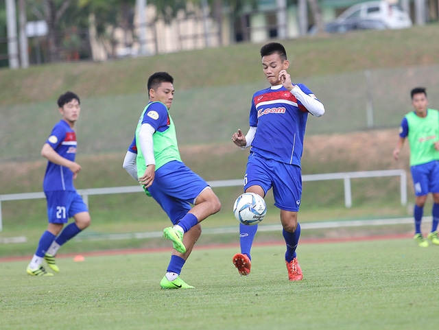 malaysia lai “choi chieu”, u22 viet nam phan doi quyet liet hinh anh 1