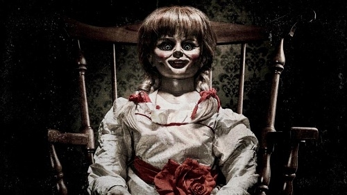 annabelle-tu-bup-be-gay-tranh-cai-den-bieu-tuong-kinh-di-1