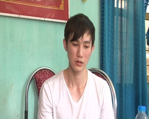 bat doi tuong van chuyen lau gan 1 trieu usd qua bien gioi hinh anh 1