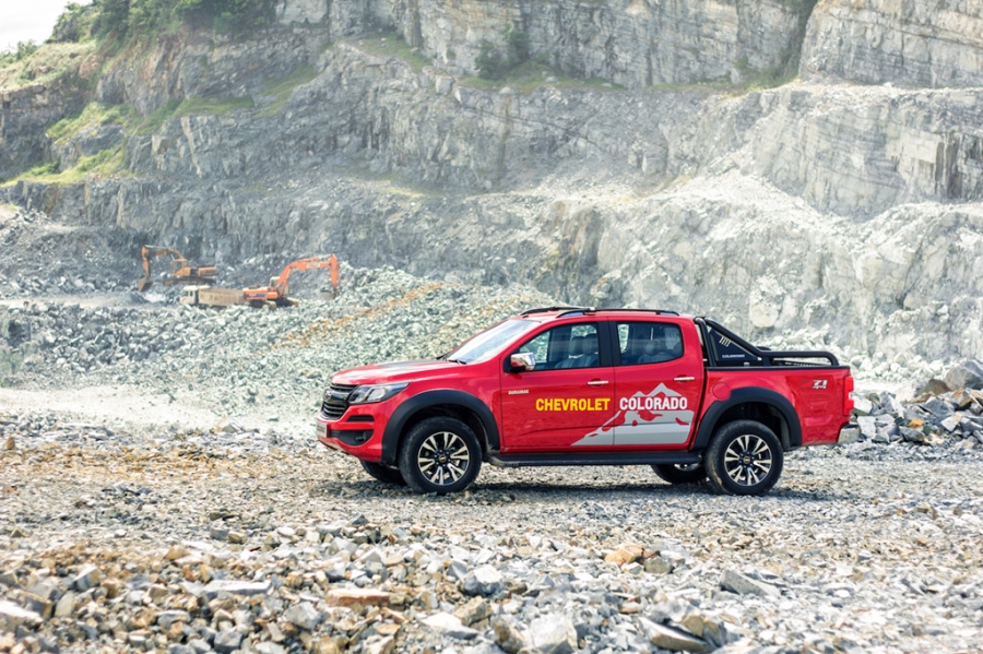 Danh gia Chevrolet Colorado 2017 gia 839 trieu dong tai Viet Nam hinh anh 1