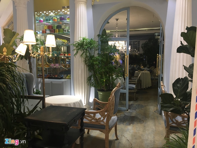 Nha hang Khanh Casa van dong khach du bi keu goi tay chay hinh anh 1