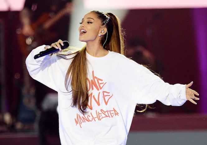 Ariana Grande giành hai chiến thắng ở lễ trao giải Teen Choice Awards 2017 /// ẢNH: REUTERS