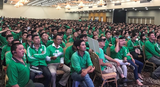 Grab tang chiet khau them 5%, tai xe lo lang hinh anh 2