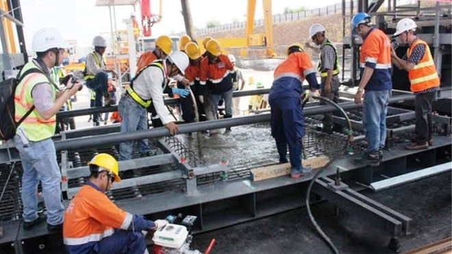 Cận cảnh công trình metro “nợ như chúa chổm” - 2