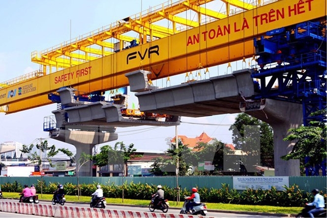 Cận cảnh công trình metro “nợ như chúa chổm” - 5
