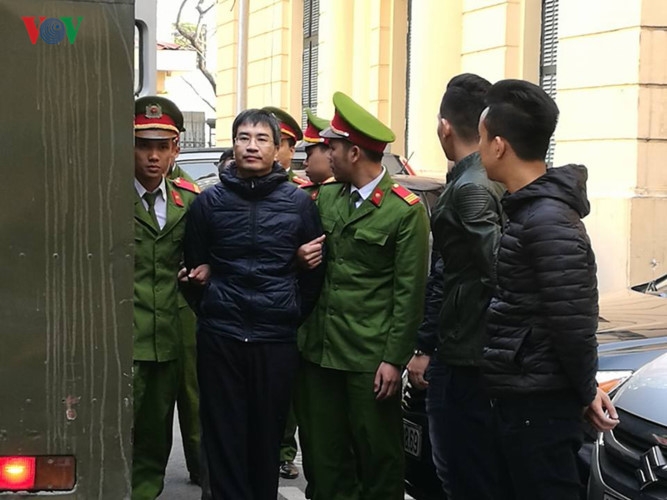 anh: hon 2.000 ngay bo tron den vanh mong ngua cua giang kim dat hinh 4