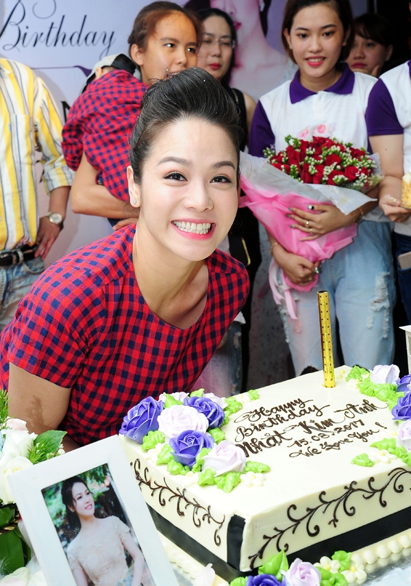 nhat-kim-anh-be-con-trai-nghen-ngao-trong-ngay-sinh-nhat-2