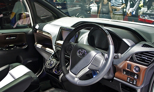 toyota-voxy-2017-mpv-hang-sang-dan-anh-cua-innova-page-2-4