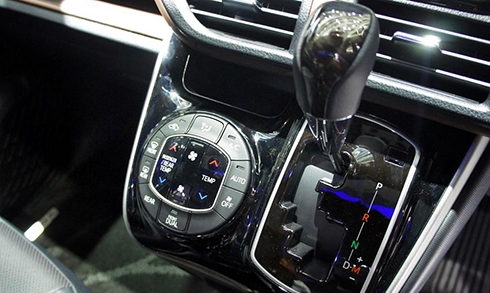 toyota-voxy-2017-mpv-hang-sang-dan-anh-cua-innova-page-2-5