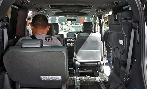 toyota-voxy-2017-mpv-hang-sang-dan-anh-cua-innova-page-2-7