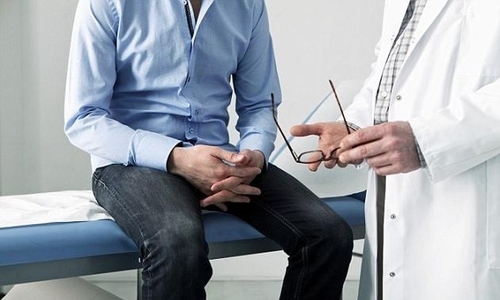 Chữa hẹp bao quy đầu, chàng trai bị bác sĩ cắt luôn niệu đạo