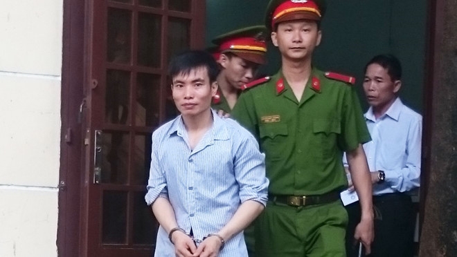 Ke van chuyen 2,4 kg ma tuy bi tuyen an chung than hinh anh 1