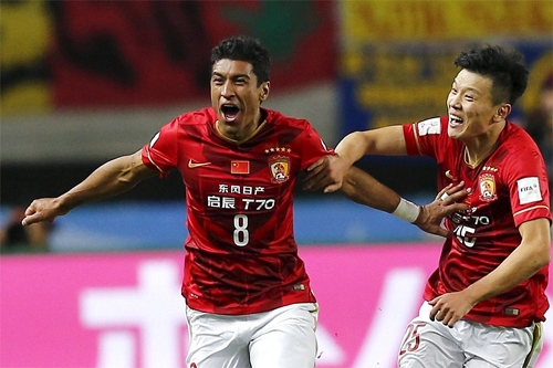 paulinho-tang-xe-hoi-cho-tai-xe-cho-bac-si-o-khach-san-nam-sao