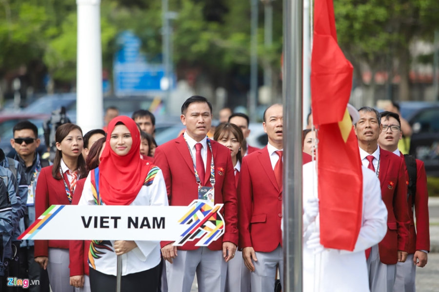 Quoc ky Viet Nam tung bay tai le thuong co SEA Games 29 hinh anh 5