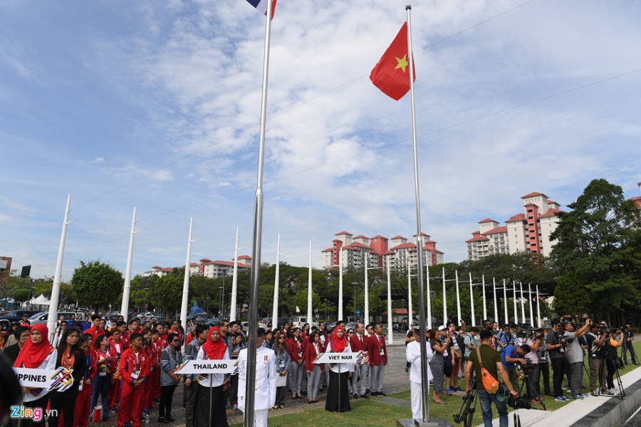 Quoc ky Viet Nam tung bay tai le thuong co SEA Games 29 hinh anh 6