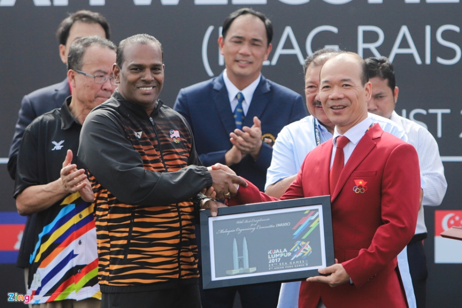 Quoc ky Viet Nam tung bay tai le thuong co SEA Games 29 hinh anh 8