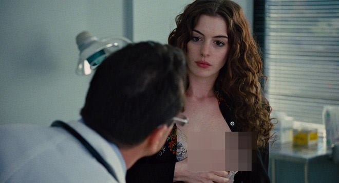 anne hathaway bi hacker tung anh khoa than len mang hinh anh 3