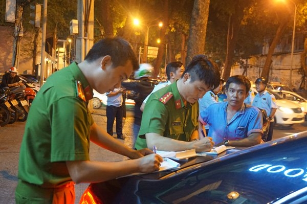 Đoàn Ngọc Hải, quận 1, vỉa hè,