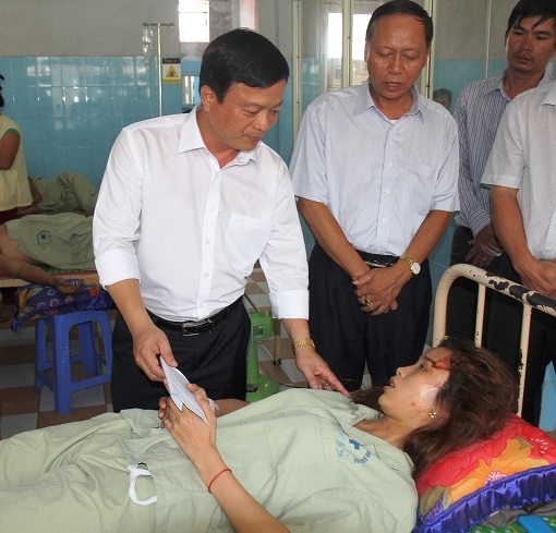 tai nan 5 nguoi chet: nan nhan nho lai khoanh khac vang ra khoi xe hinh anh 2