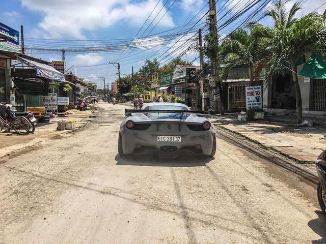 Vẻ đẹp bộ 3 siêu xe khủng xuất hiện cùng nhau tại Gò Công - Ảnh 8.