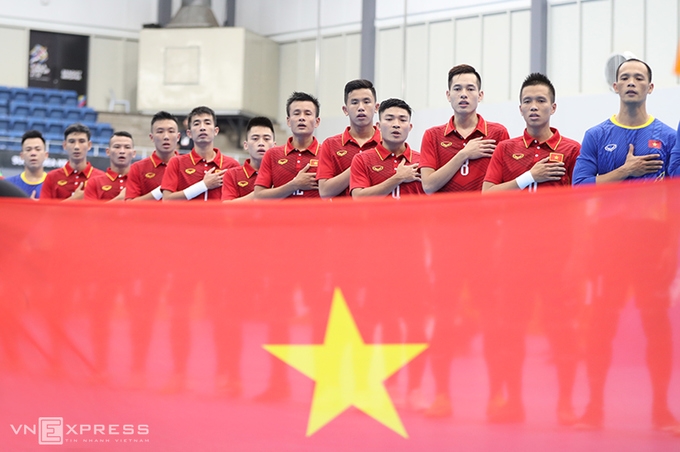 Futsal nam và nữ Việt Nam cùng thua Thái Lan
