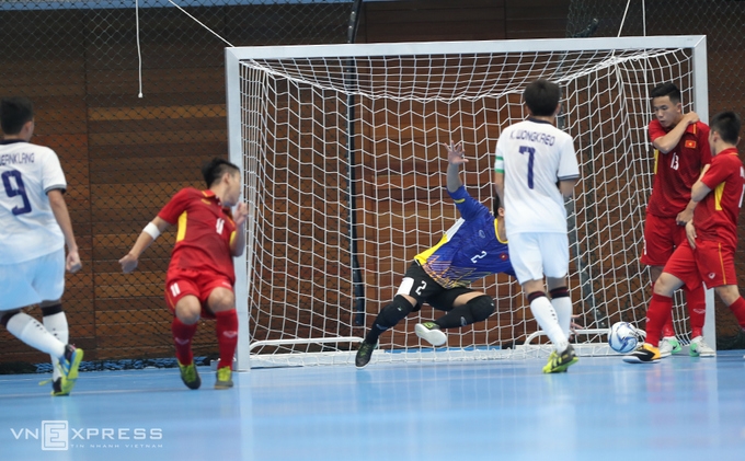 Futsal nam và nữ Việt Nam cùng thua Thái Lan