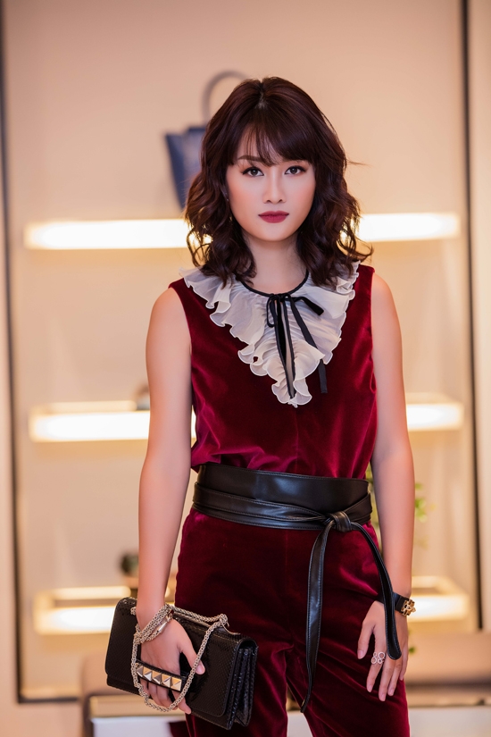 linh-nga-dien-set-do-hieu-gan-150-trieu-dong-di-event-7