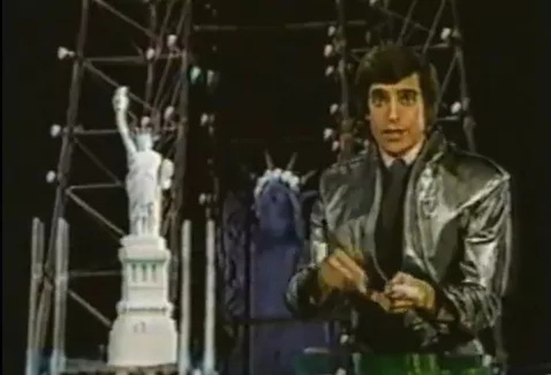 Giải mã màn ảo thuật kinh điển làm biến mất tượng Nữ thần Tự do của David Copperfield ngay trên sóng trực tiếp - Ảnh 3.