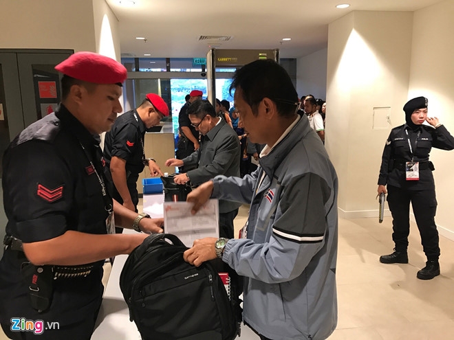Khai mac SEA Games 29: Bieu dien nghe thuat duoi mua lon hinh anh 9