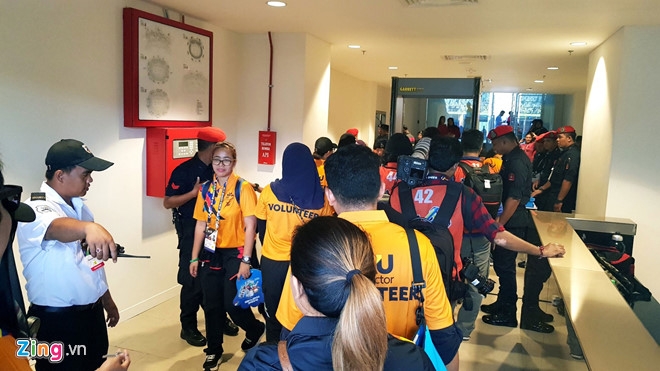 Khai mac SEA Games 29: Bieu dien nghe thuat duoi mua lon hinh anh 26