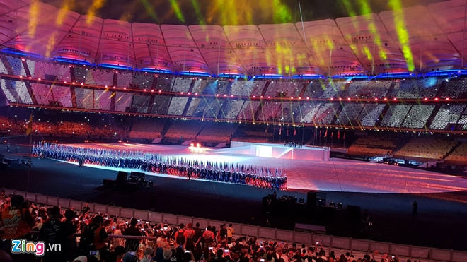 Khai mac SEA Games 29: Cac nghe si say sua bieu dien du troi mua hinh anh 2